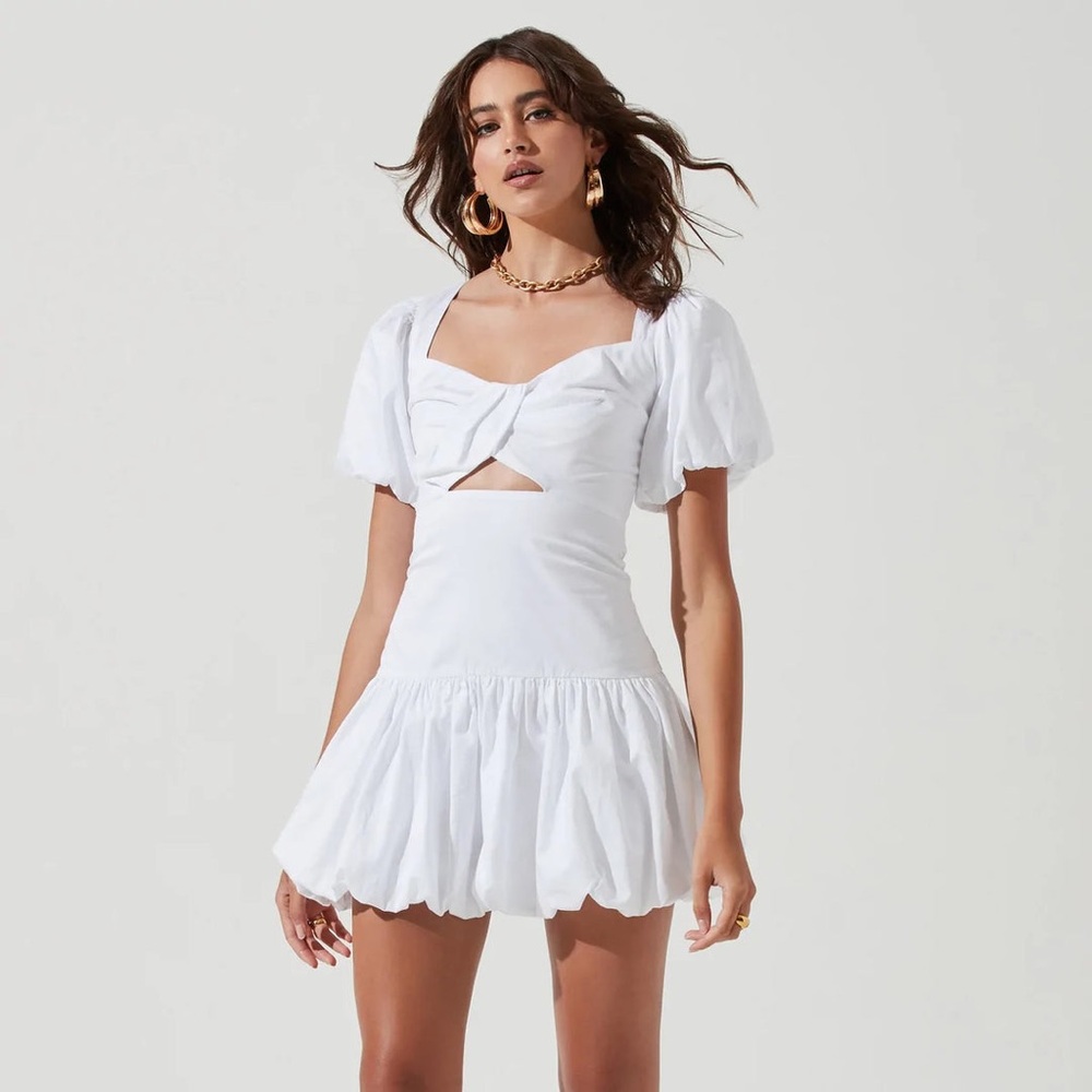 ASTR the Label Syah Puff Sleeve Bubble Dress in white